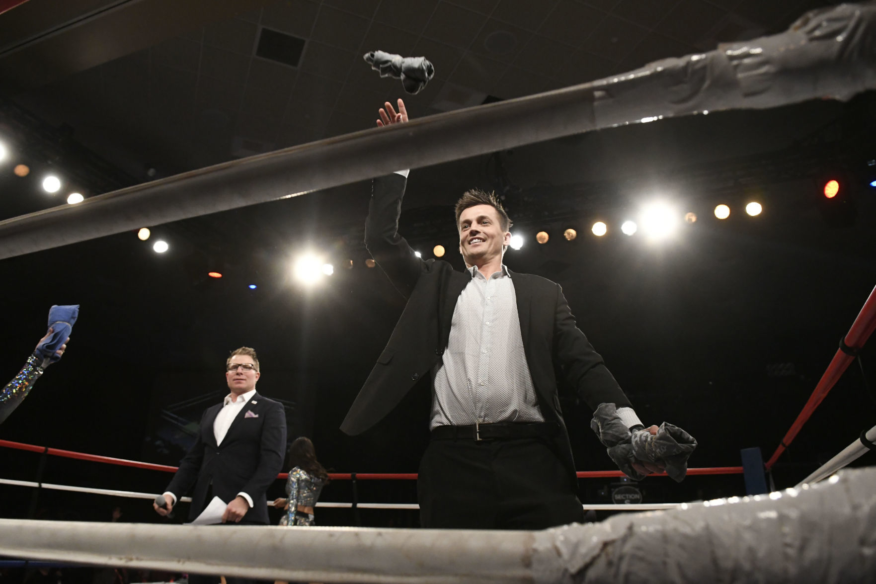 011020 WFC 120 boxing 38.jpg
